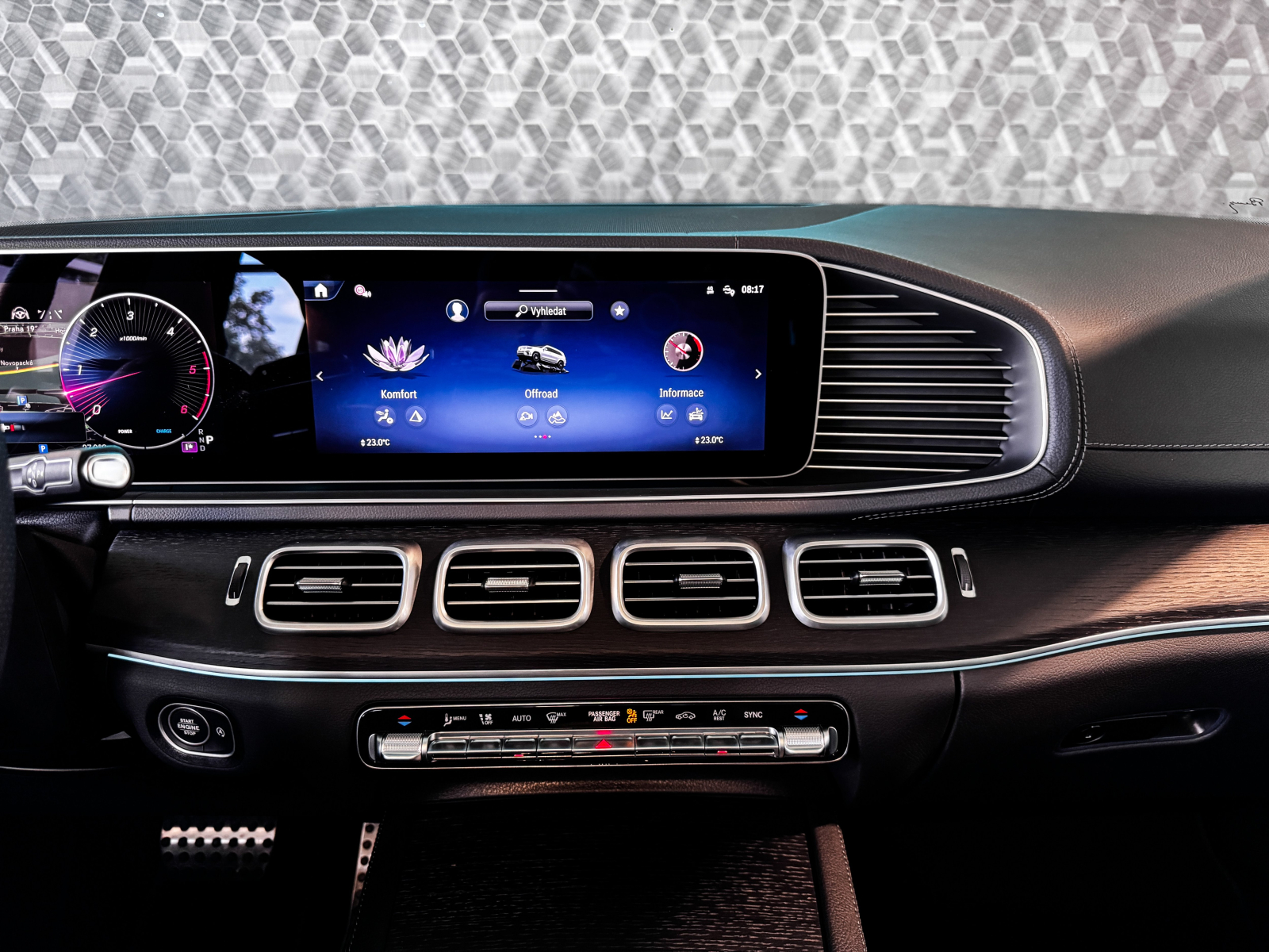 Mercedes-Benz GLS - 2024
