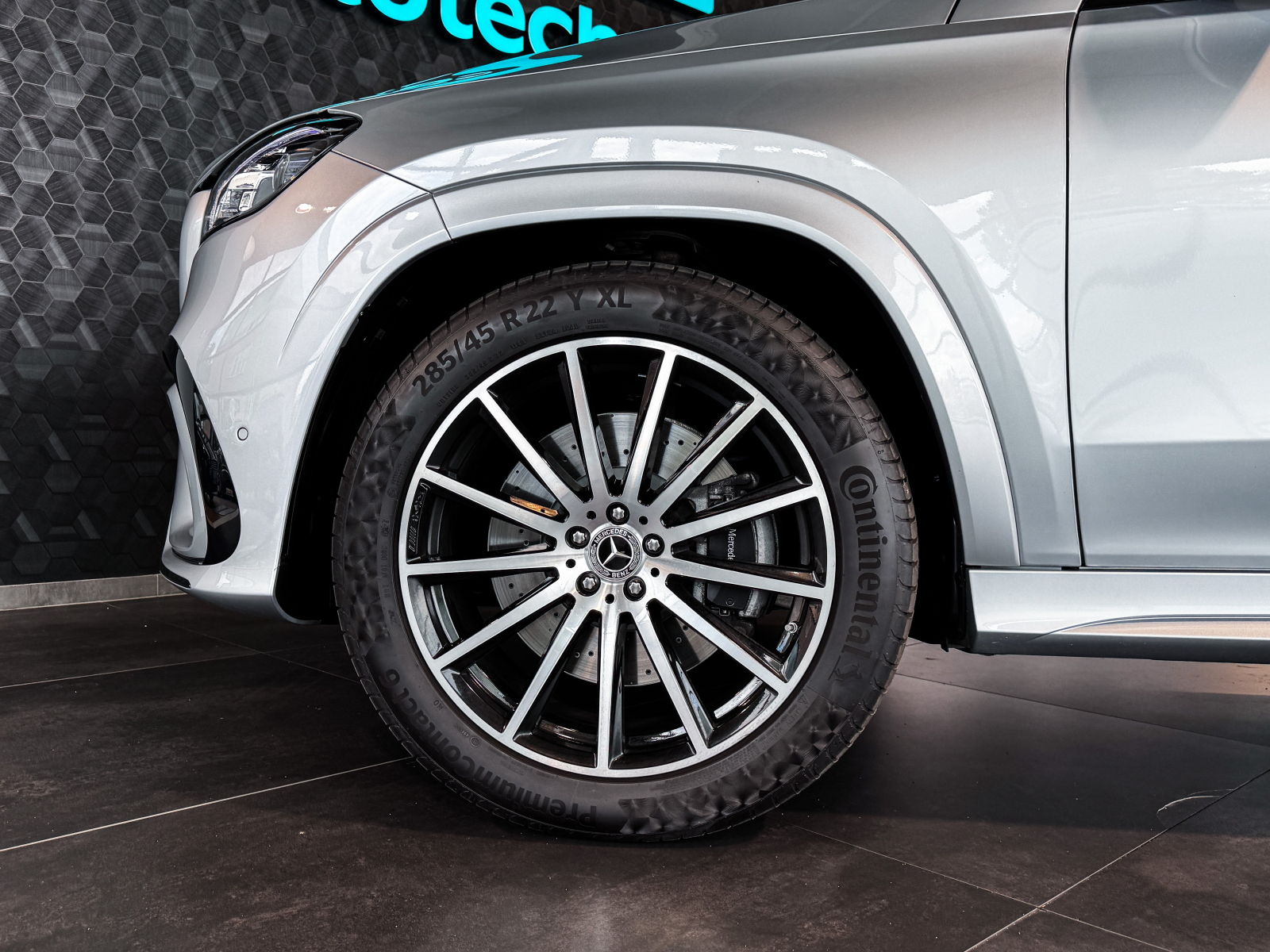 Mercedes-Benz GLS - 2024