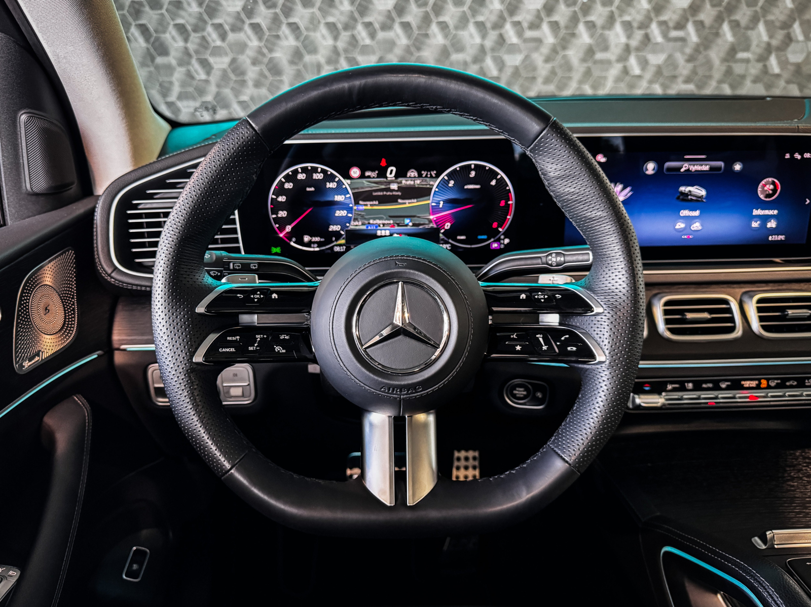Mercedes-Benz GLS - 2024