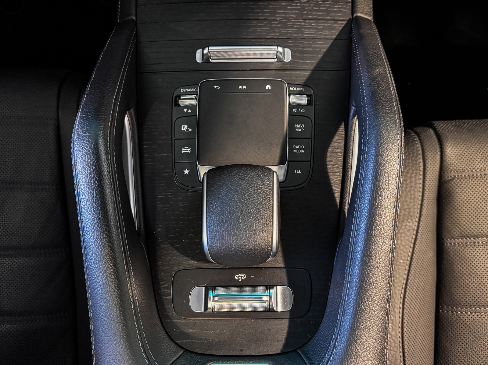 Mercedes-Benz GLS - 2024