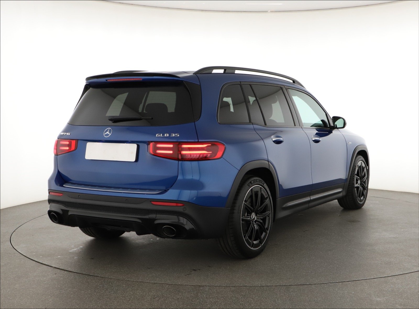 Mercedes-Benz GLB - 2024