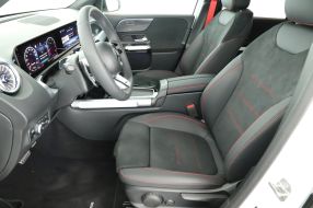 Mercedes-Benz GLB - 2024