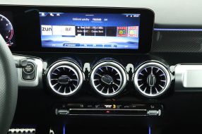 Mercedes-Benz GLB - 2024