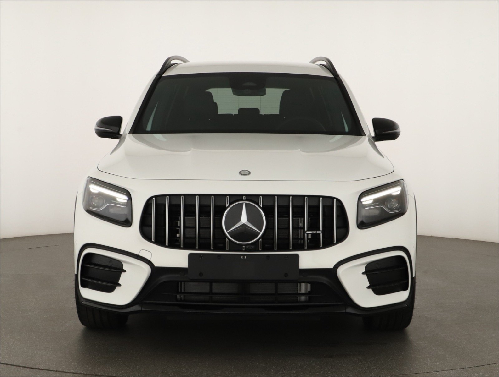 Mercedes-Benz GLB - 2024