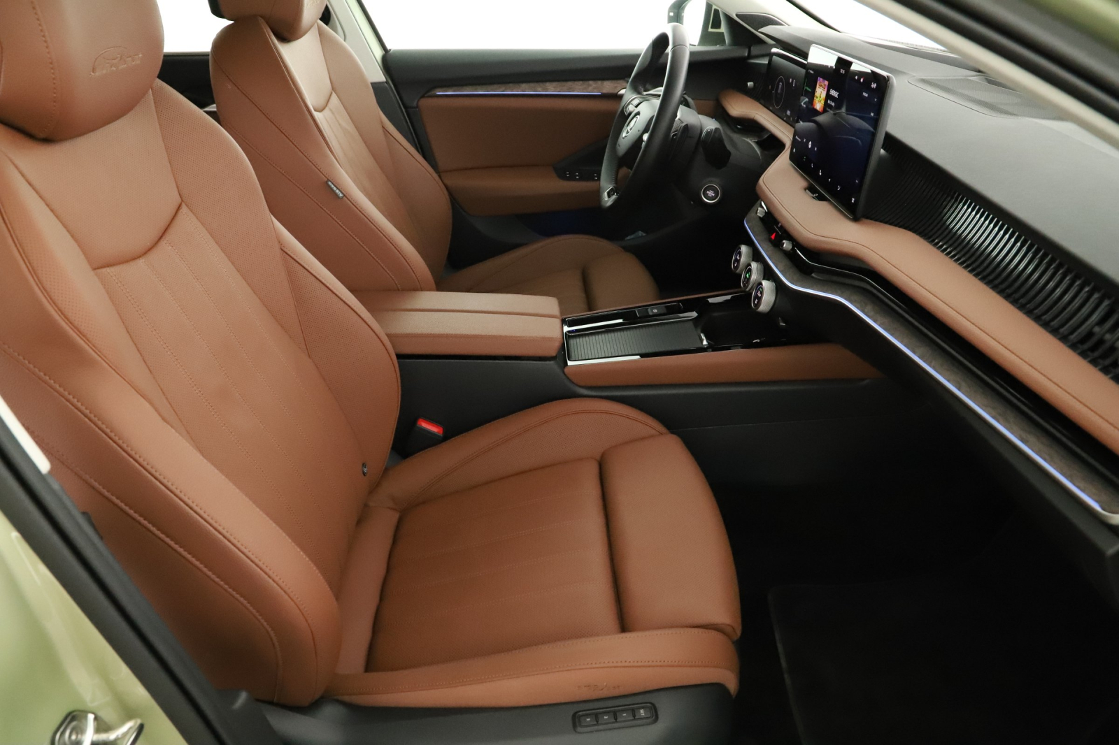 Škoda Superb - 2024