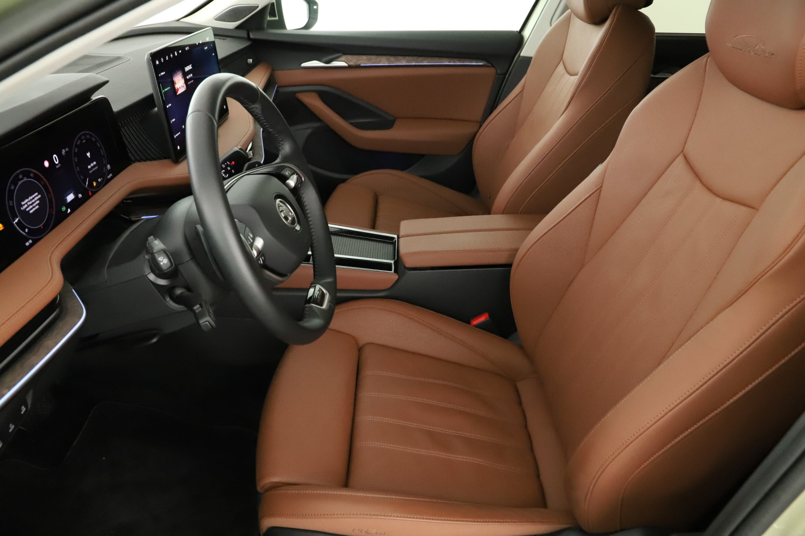 Škoda Superb - 2024