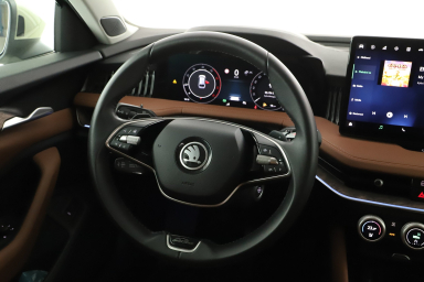 Škoda Superb - 2024