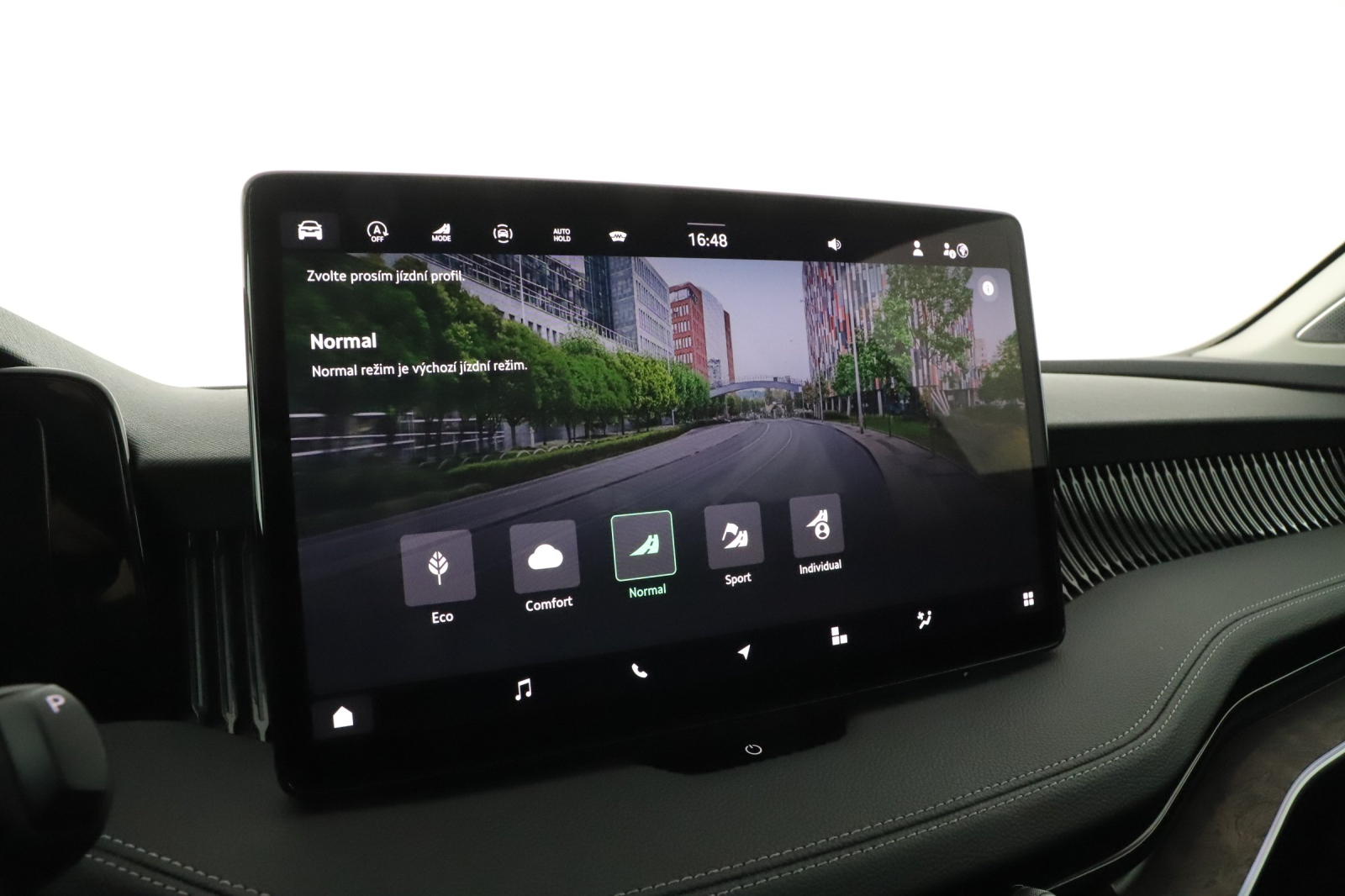 Škoda Superb - 2025