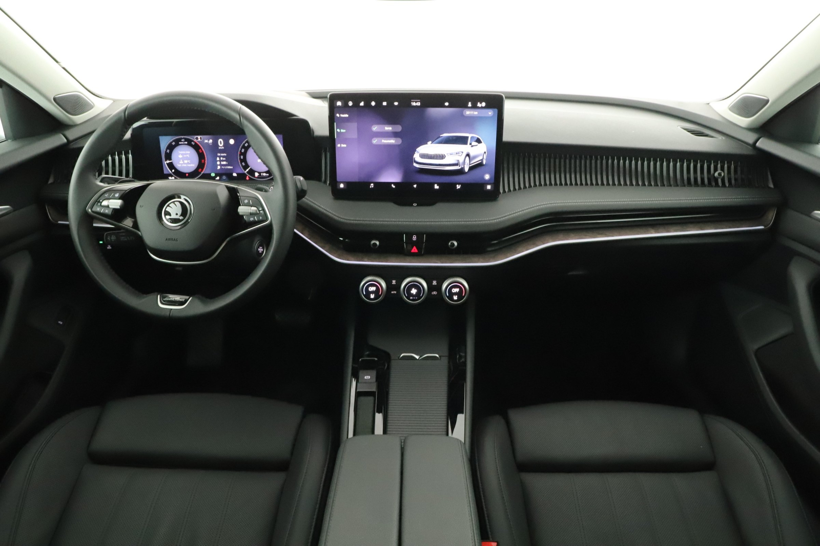 Škoda Superb - 2025