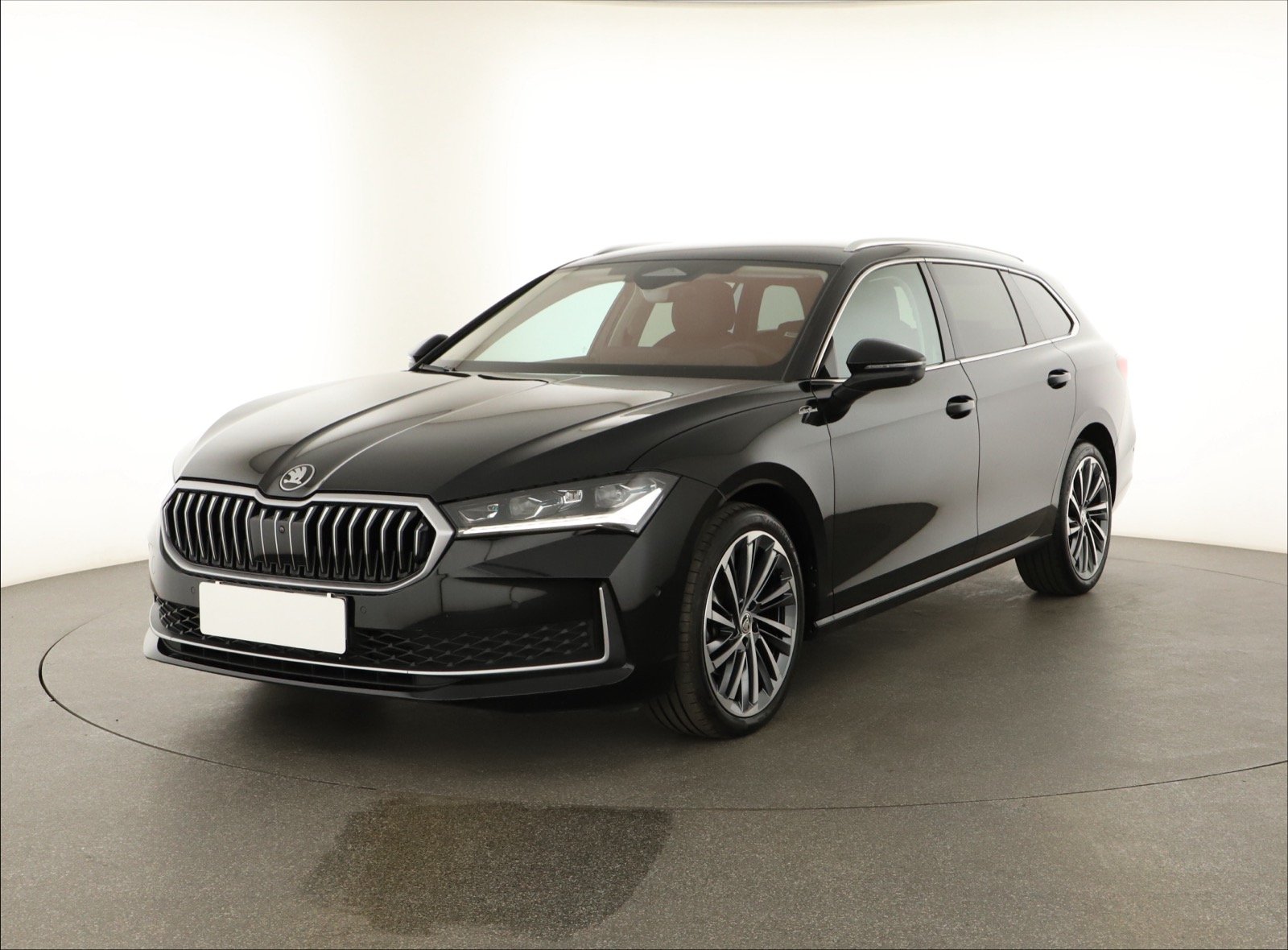 Škoda Superb - 2024