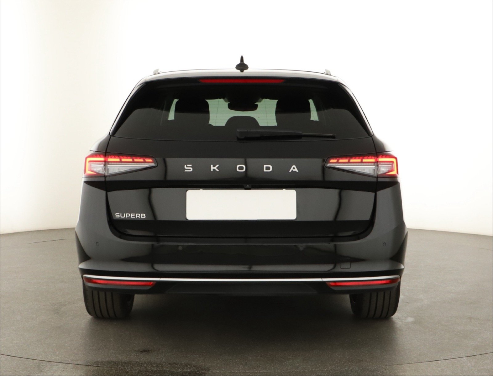 Škoda Superb - 2024