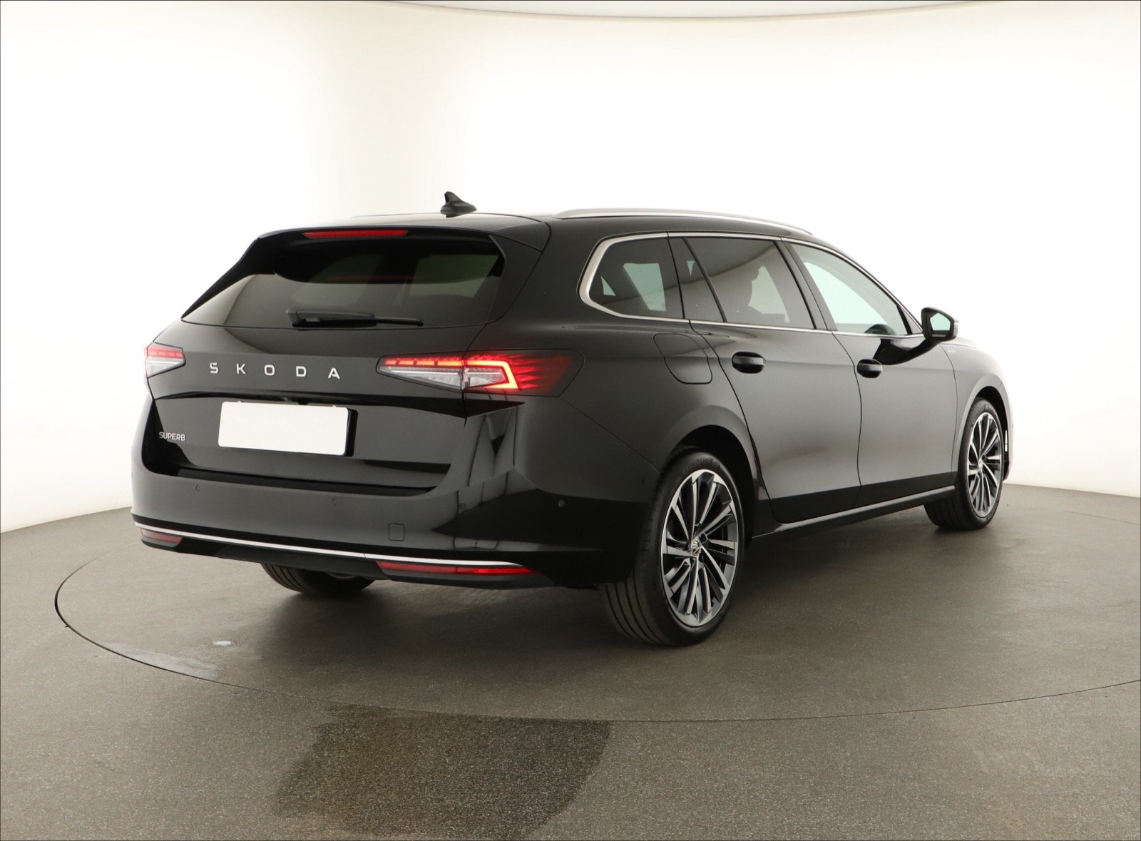 Škoda Superb - 2024