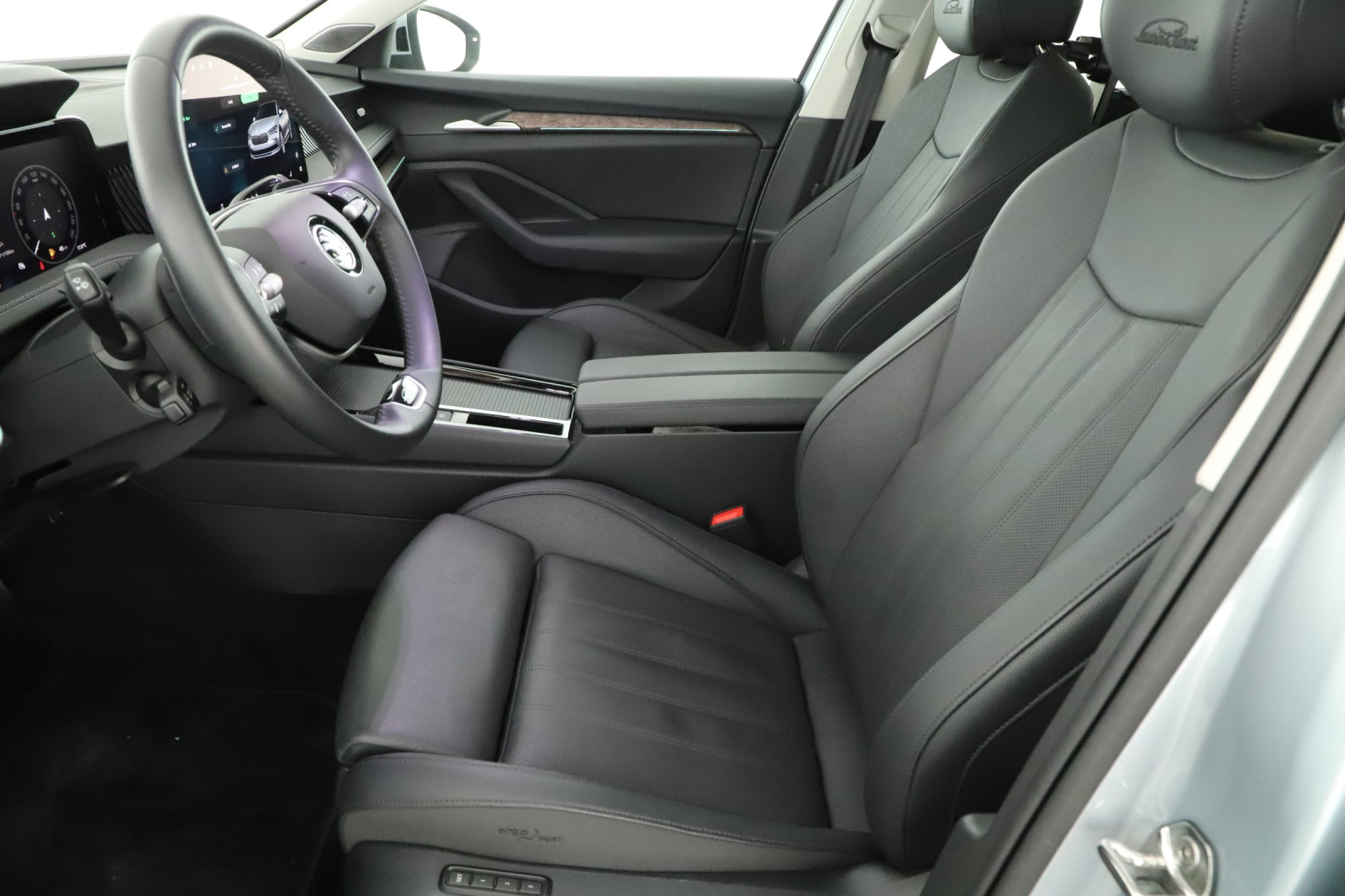 Škoda Superb - 2025