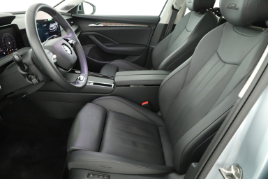 Škoda Superb - 2025