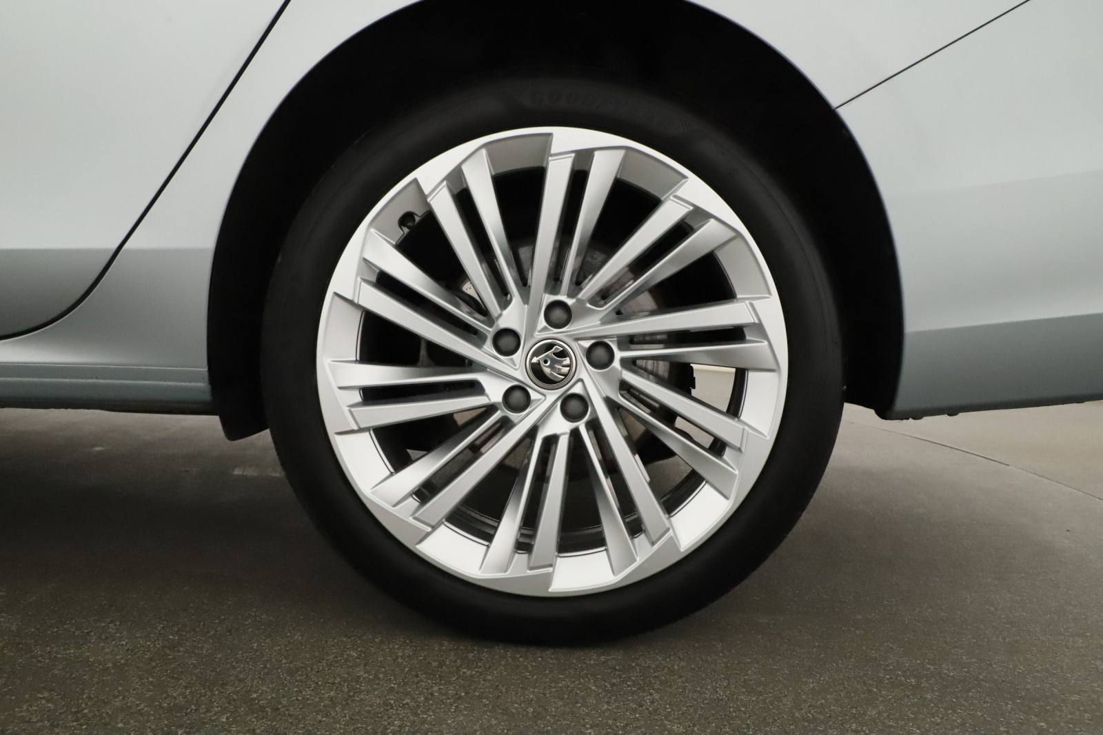 Škoda Superb - 2025