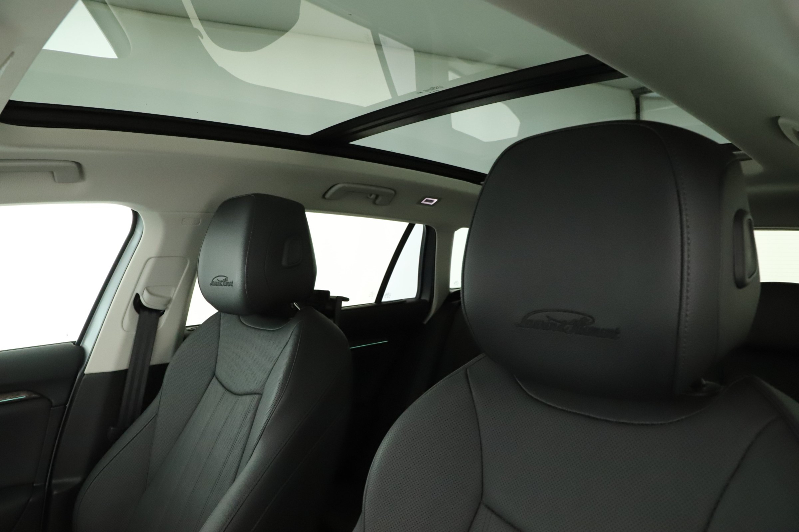 Škoda Superb - 2025