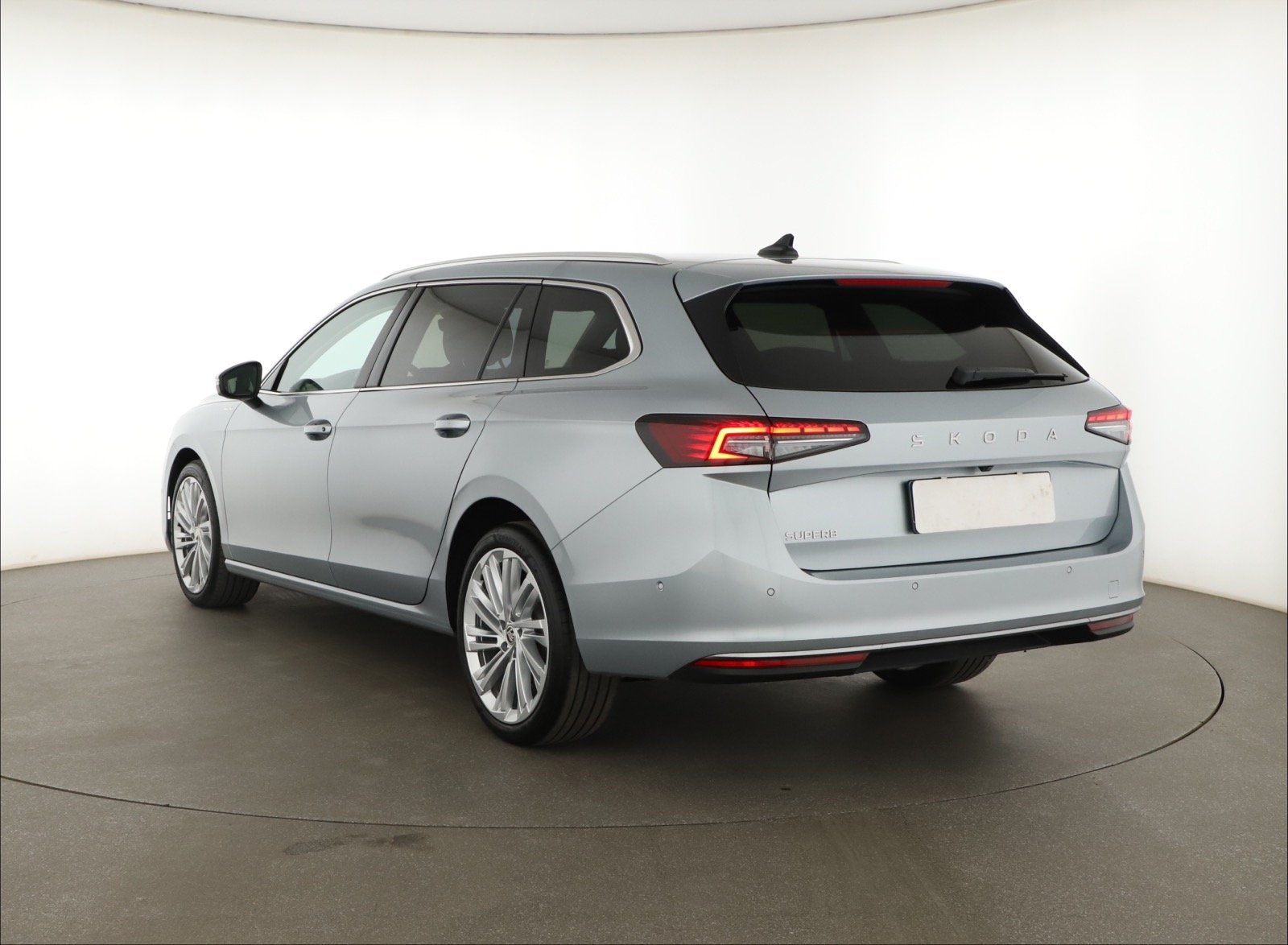 Škoda Superb - 2025