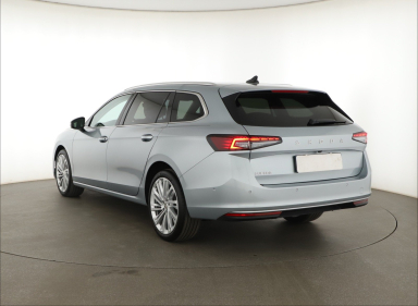 Škoda Superb - 2025