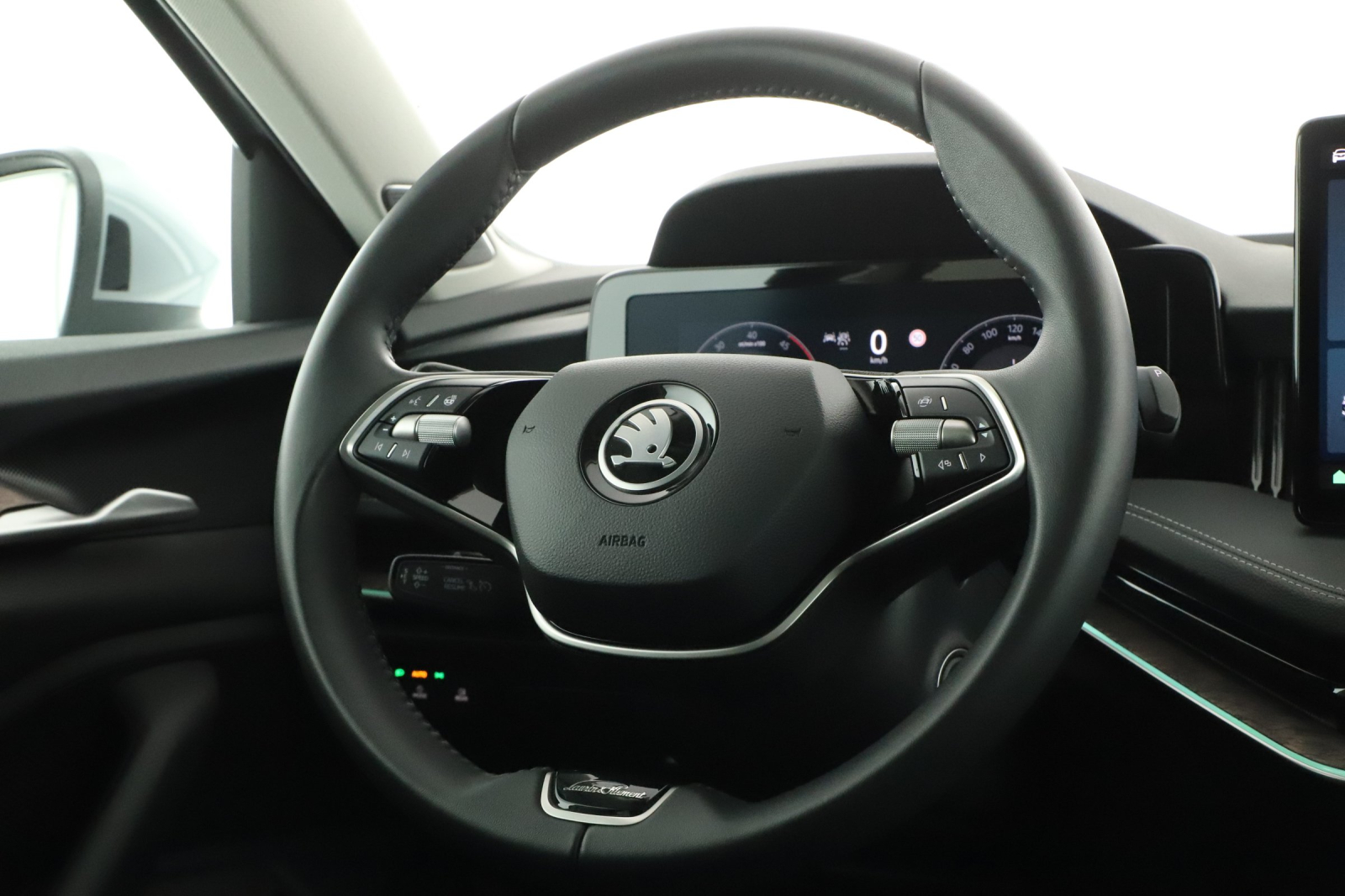 Škoda Superb - 2025