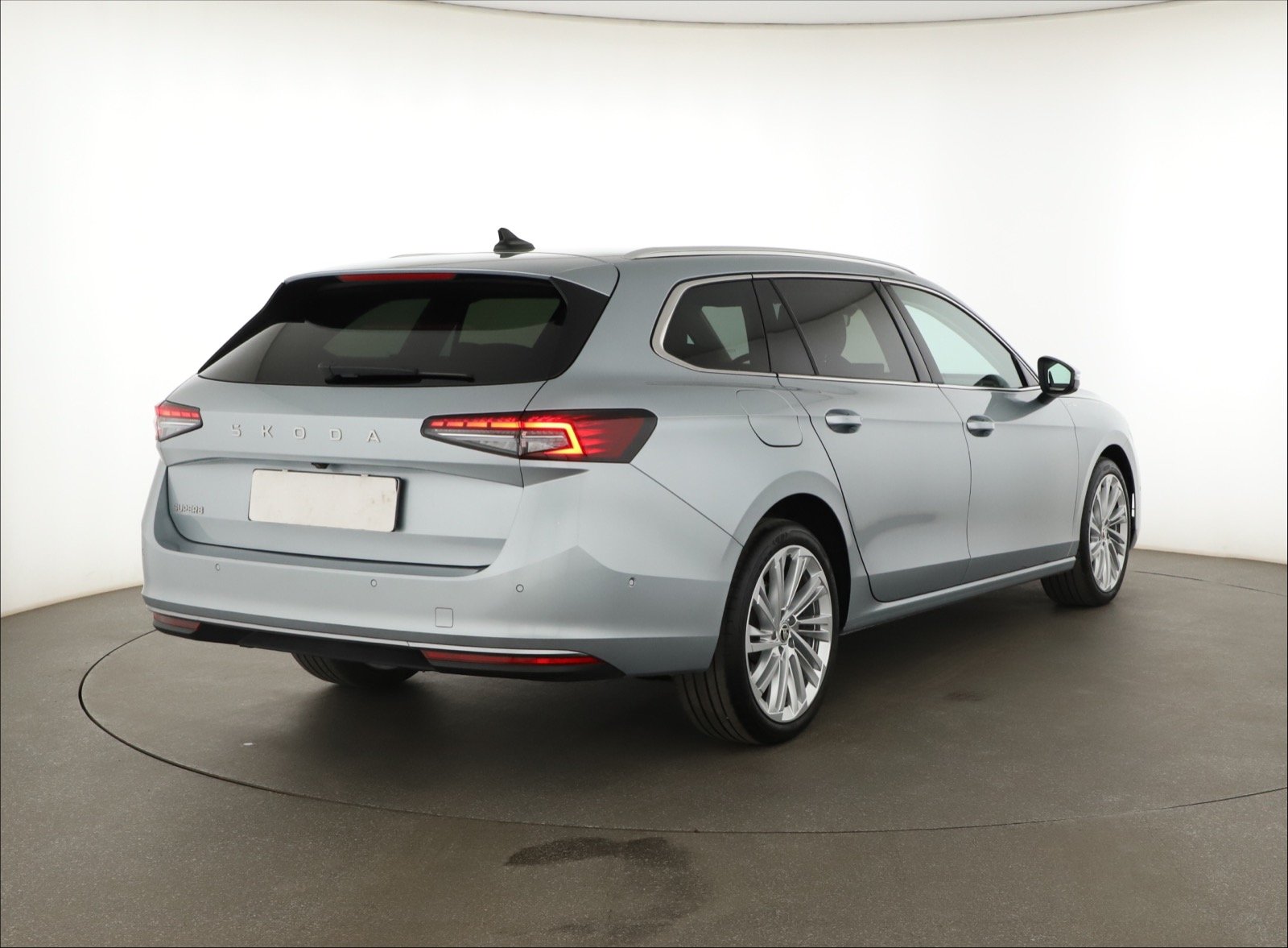 Škoda Superb - 2025