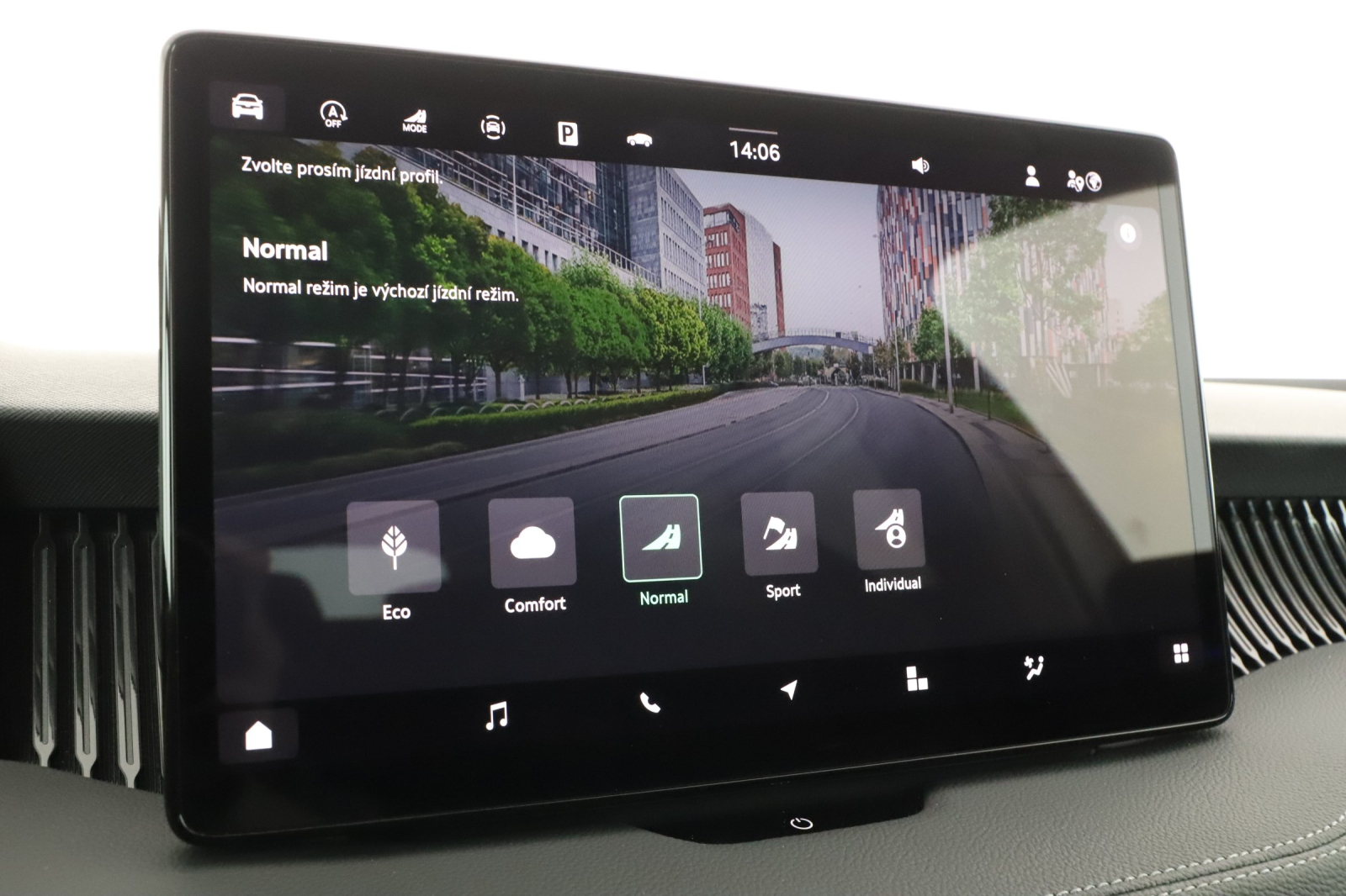 Škoda Superb - 2025