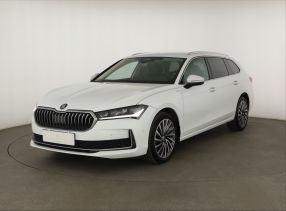 Skoda Superb - 2025