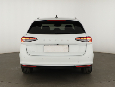 Škoda Superb - 2025