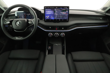 Škoda Superb - 2025