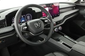 Škoda Superb - 2024