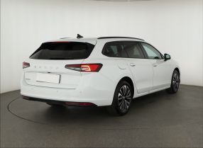 Škoda Superb - 2024