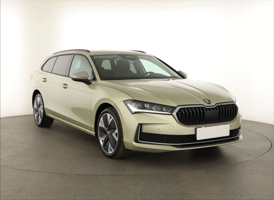 Skoda Superb - 2024