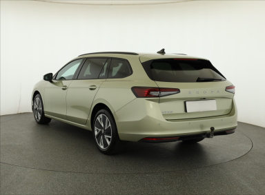 Škoda Superb - 2024