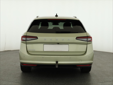 Škoda Superb - 2024