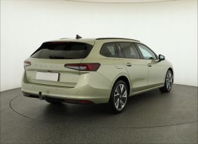 Škoda Superb - 2024