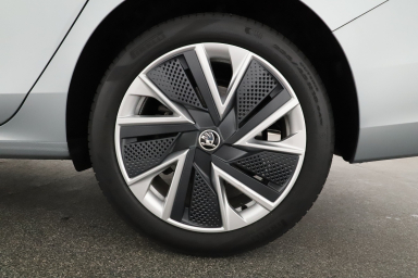 Škoda Superb - 2024