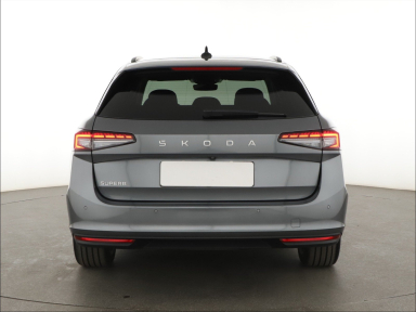 Škoda Superb - 2024