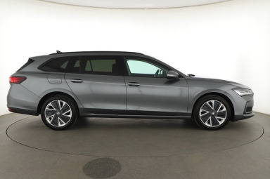 Škoda Superb - 2024
