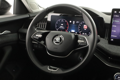 Škoda Superb - 2024
