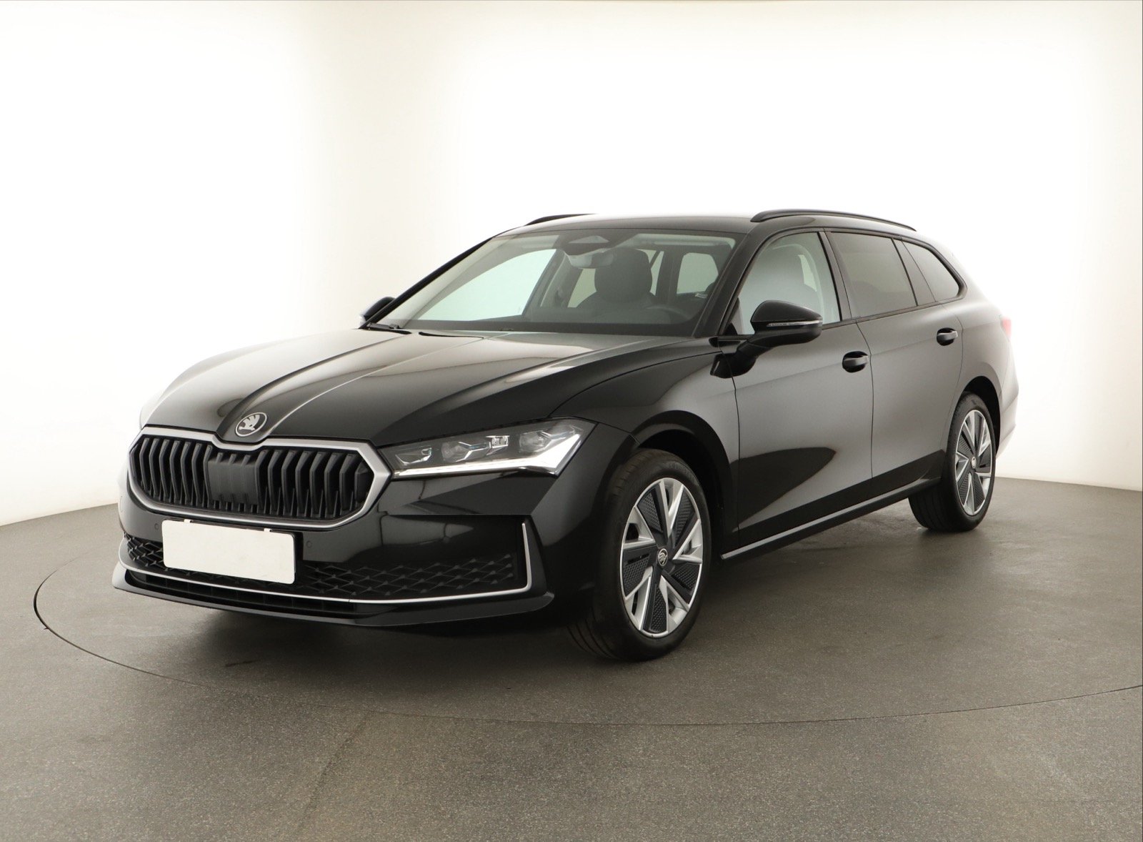 Škoda Superb - 2024