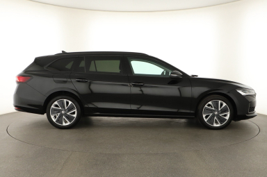 Škoda Superb - 2024