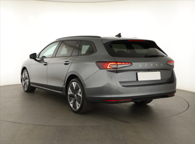 Škoda Superb - 2024