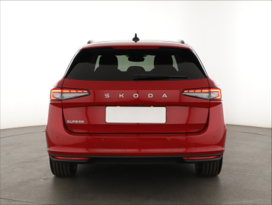 Škoda Superb - 2024