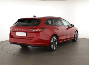 Škoda Superb - 2024