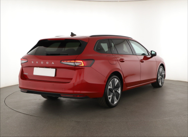Škoda Superb - 2024