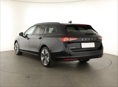Škoda Superb - 2024