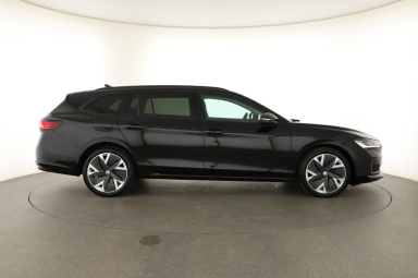 Škoda Superb - 2024