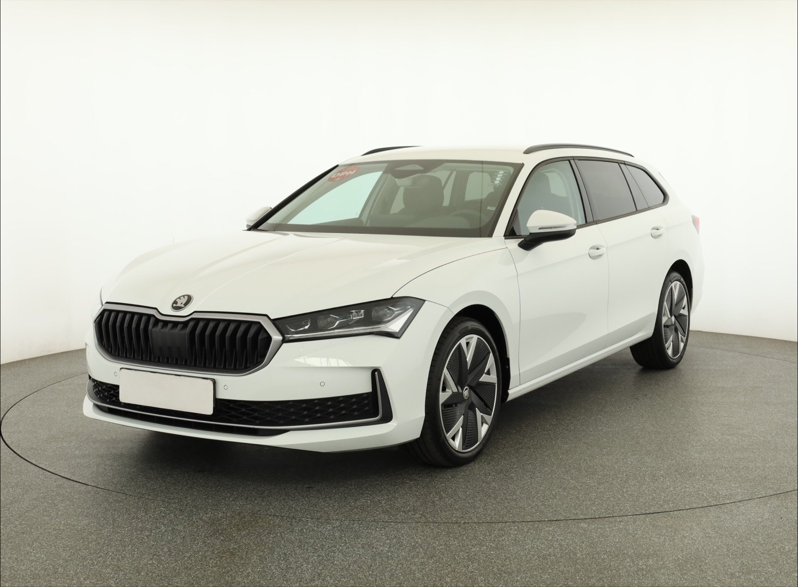 Škoda Superb - 2024