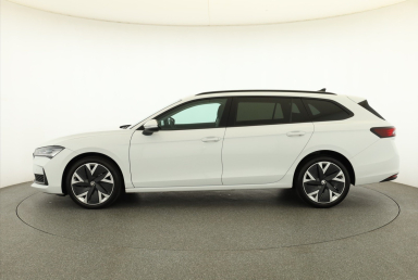 Škoda Superb - 2024