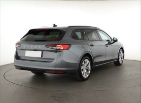 Škoda Superb - 2024