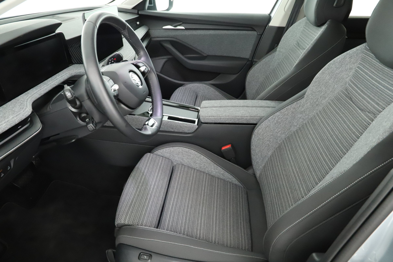 Škoda Superb - 2024